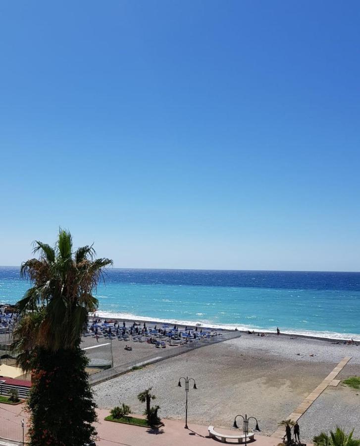 Casalmare Sabina Daire Ventimiglia Dış mekan fotoğraf